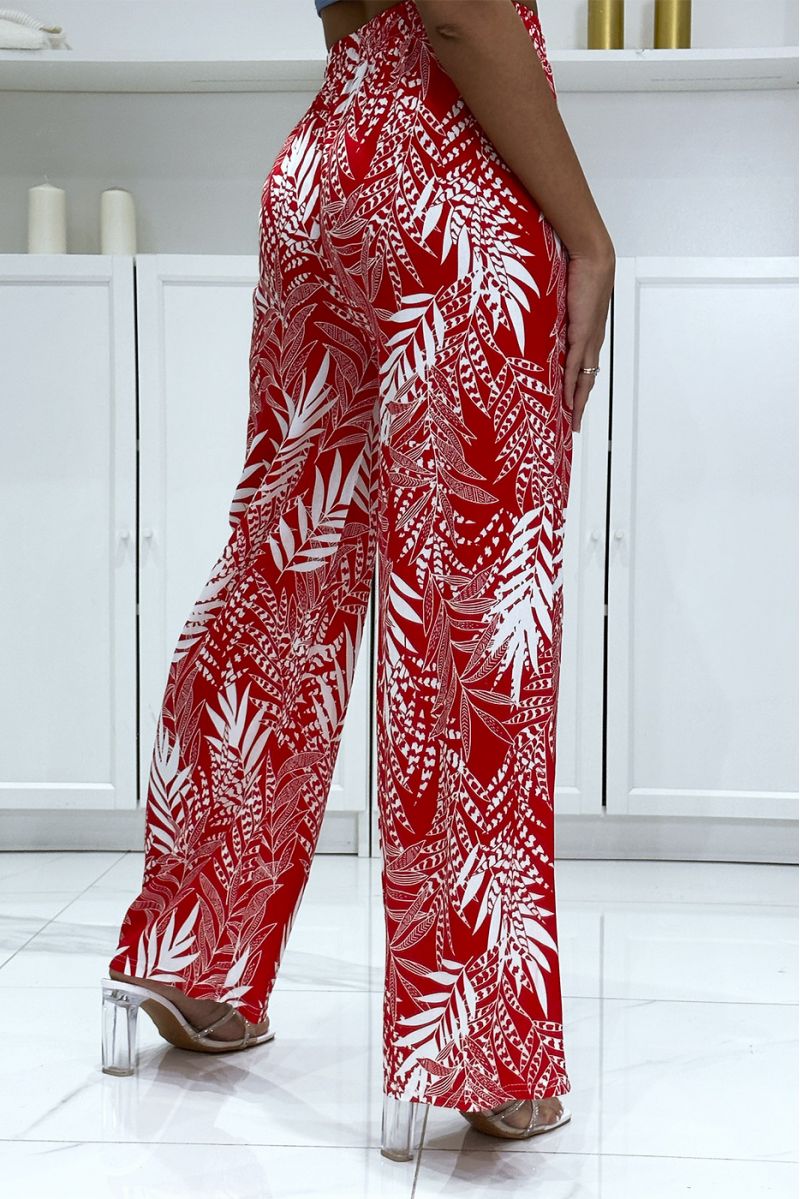 Pantalon-palazzo-rouge-à-motifs-feuilles